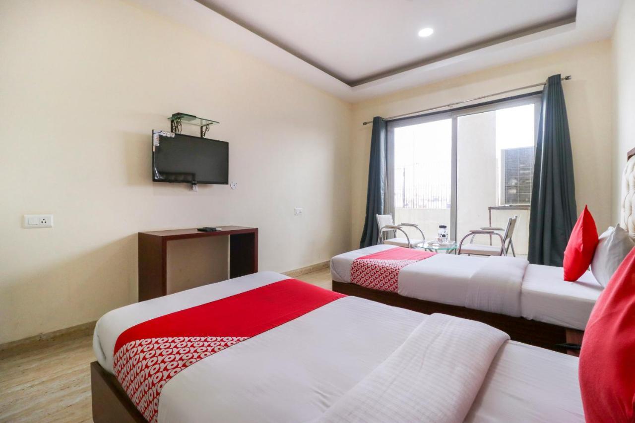 Oyo Flagship 69860 Mastana Palace Hotell Varanasi Eksteriør bilde