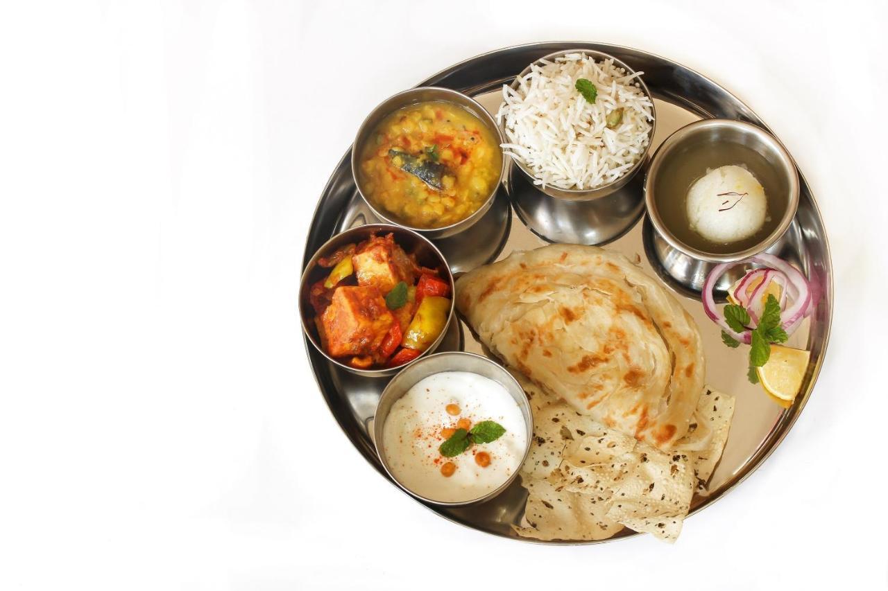 Oyo Flagship 69860 Mastana Palace Hotell Varanasi Eksteriør bilde