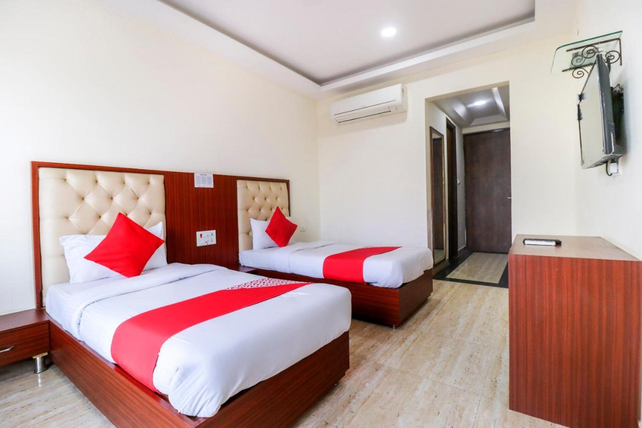 Oyo Flagship 69860 Mastana Palace Hotell Varanasi Eksteriør bilde
