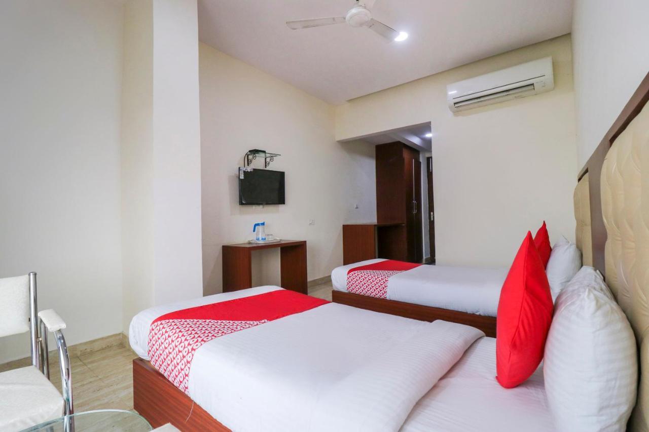 Oyo Flagship 69860 Mastana Palace Hotell Varanasi Eksteriør bilde